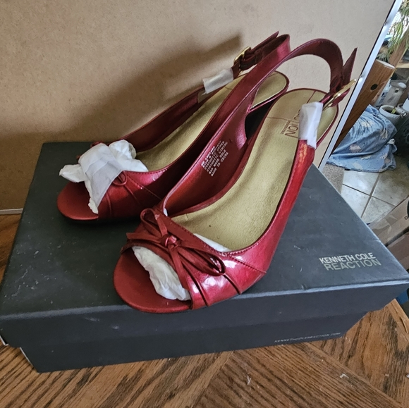 Red Peep-toe sling back heels Kenneth Cole Size 9. New with Box. Never worn. - Picture 2 of 4